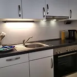 شقة 