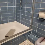 شقة 